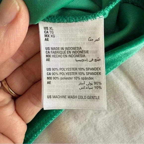 New With Tags CHARTER CLUB Sleeveless Top Green Velvet Mock Neck Size XL Holiday - Picture 4 of 5